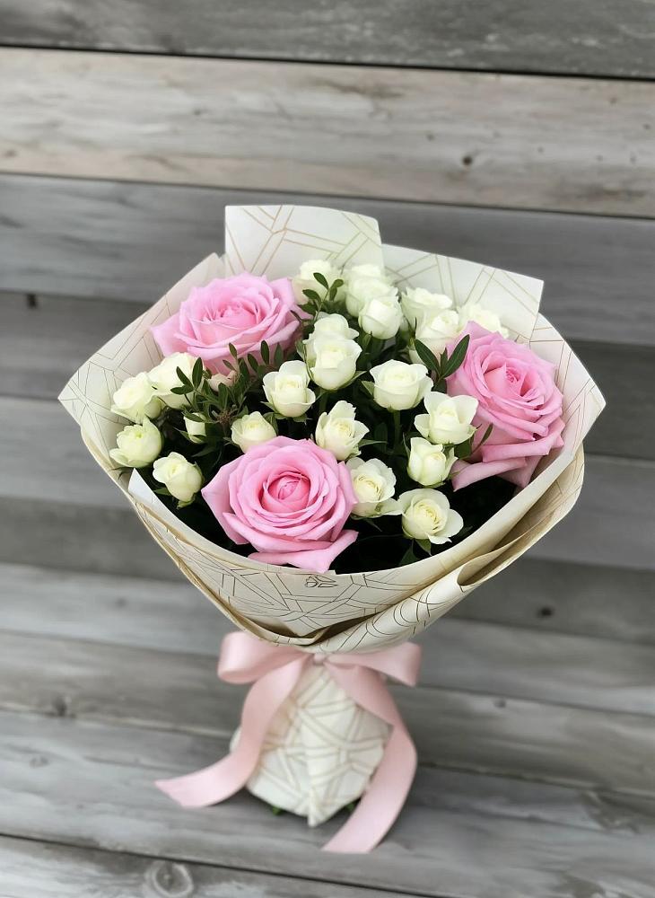 Букет цветов из: Розы в Бограде