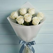 Букет 7 Белых роз Эдлесс Лав в Бограде