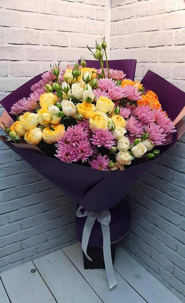 Букет цветов из: Хризантемы и Розы в Бограде