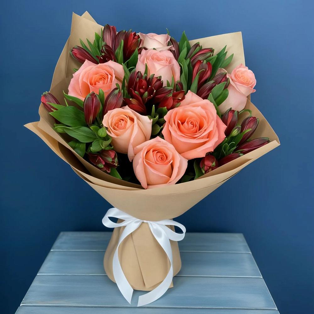 Букет цветов из: Розы и Альстромерии в Бограде