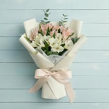 Букет цветов из:  Альстромерии в Бограде