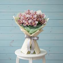 Букет цветов из:  Орхидеи и Розы в Бограде