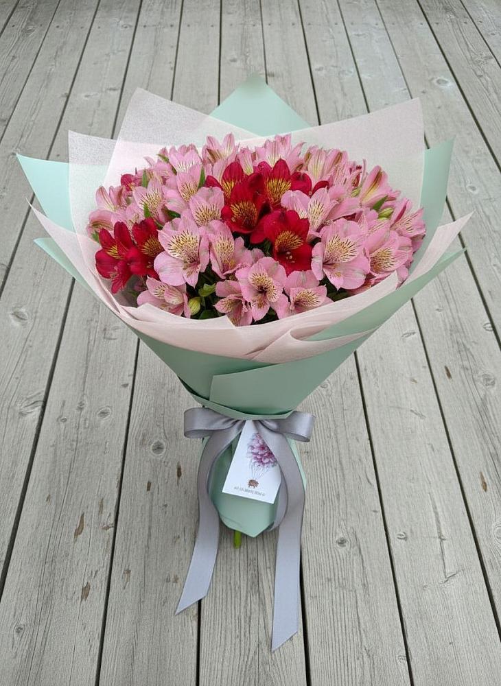 Букет цветов из: Альстромерии в Бограде