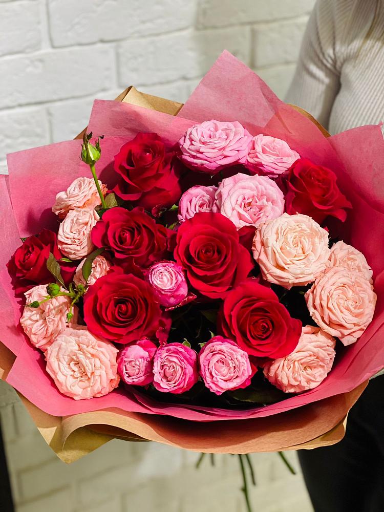 Букет цветов из: Розы в Бограде