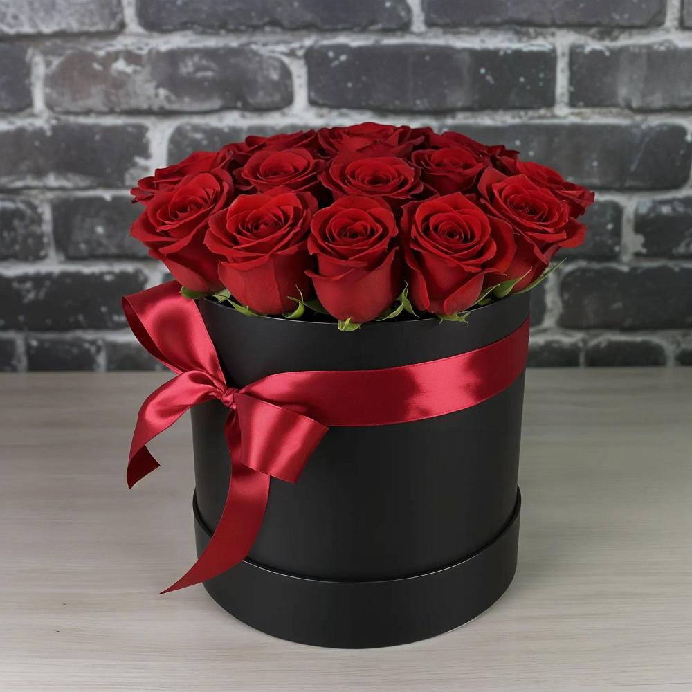 Цветочная композиция из Розы в шляпной коробке в Бограде